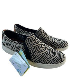 BareTraps Yadier Women's Slip-On Sneakers Comfort Shoes-Zebra Stripe-Size 9